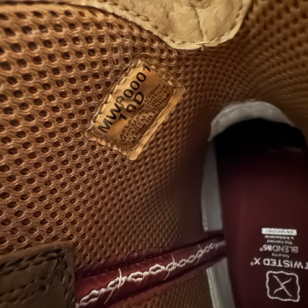 Twisted X Brown and Tan Leather Boots size 10D - Picture 4 of 6